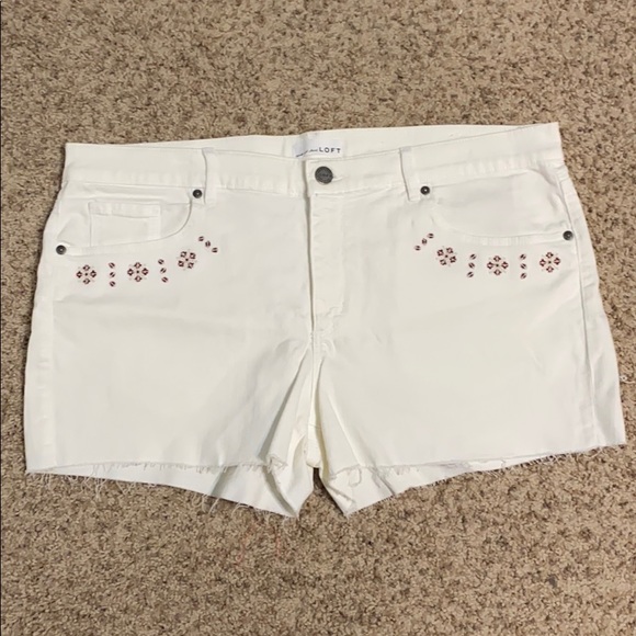 Loft Embroidered White Shorts - Picture 1 of 7